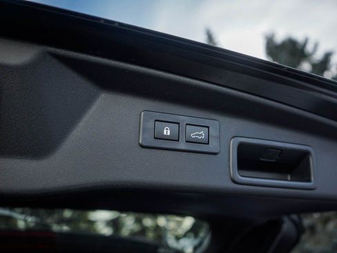 New 2026 Subaru Outback Limited XT image 9