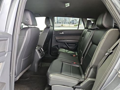 Certified 2022 Volkswagen Atlas Cross Sport SE w/ Black Wheel Package AWD/4WD image 13
