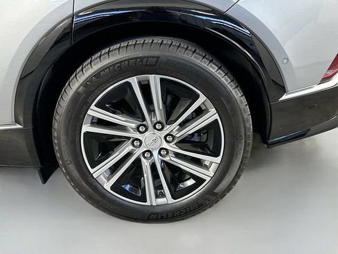 Used 2024 Cadillac Lyriq Luxury RWD image 7