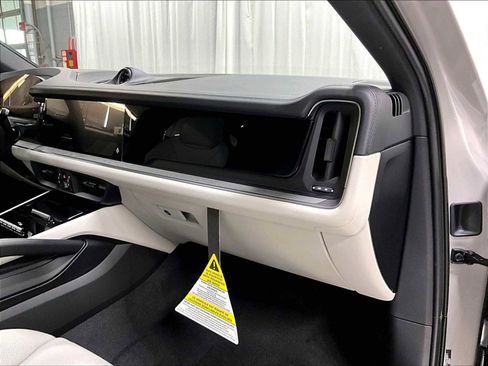 New 2026 Porsche Cayenne Coupe image 27