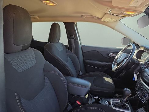Used 2016 Jeep Cherokee Latitude image 13