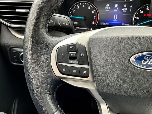 Used 2022 Ford Explorer XLT w/ Equipment Group 202A image 23