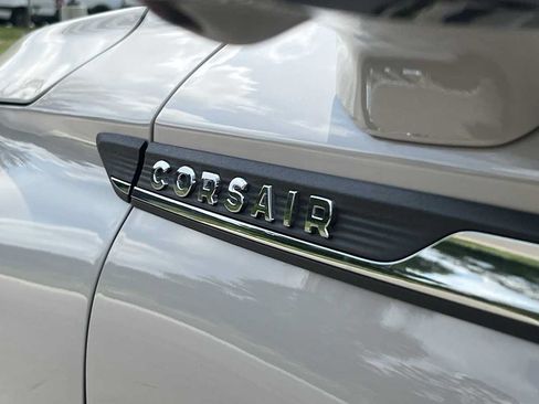 Used 2022 Lincoln Corsair Reserve w/ Equipment Group 201A AWD/4WD image 25