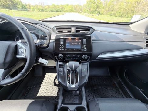 Used 2019 Honda CR-V LX image 3