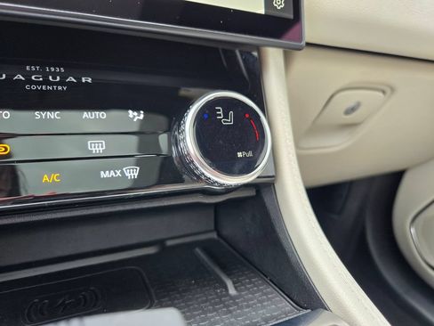 Used 2021 Jaguar F-PACE R-Dynamic S AWD/4WD image 29
