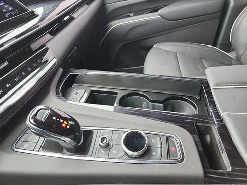 Used 2023 Cadillac Escalade ESV Sport w/ Touring Package image 24