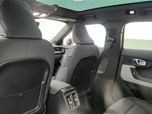 Used 2023 Polestar Polestar 2 w/ Pilot Pack image 30