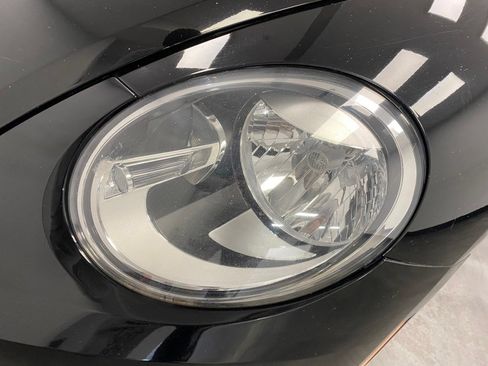 Used 2014 Volkswagen Beetle 2.5 image 11