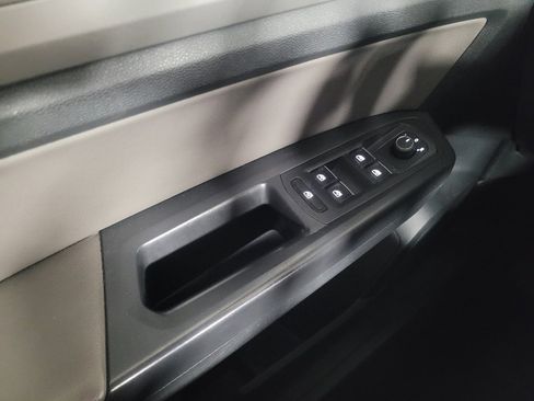 Used 2021 Volkswagen Atlas S image 27