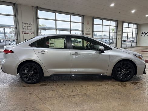 New 2026 Toyota Corolla SE image 3