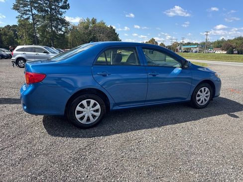 Used 2010 Toyota Corolla LE image 7