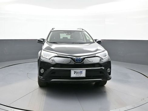 Certified 2018 Toyota RAV4 XLE w/ Convenience Package image 2