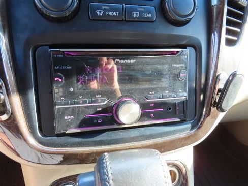 Used 2003 Toyota Highlander Limited image 25