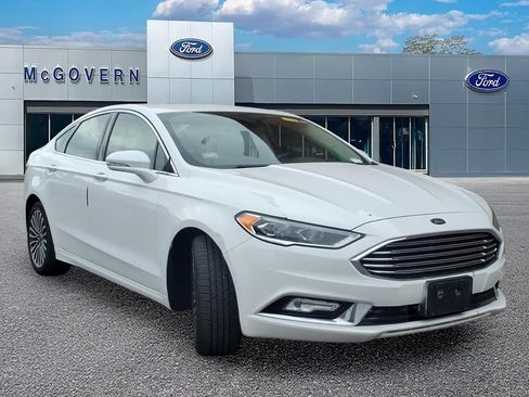 Used 2017 Ford Fusion Titanium FWD image 4