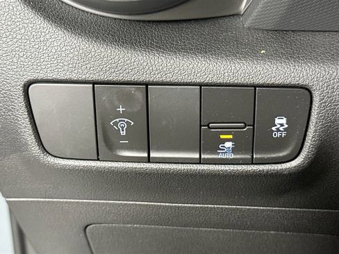 Used 2023 Hyundai Kona SE w/ Cargo Package image 23