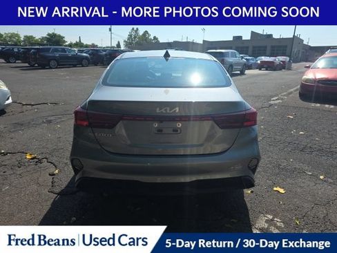 Used 2022 Kia Forte LXS FWD image 7