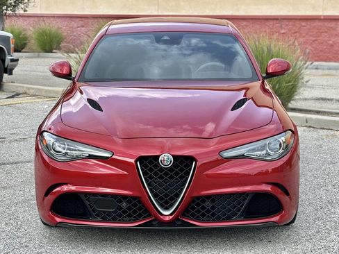 Used 2018 Alfa Romeo Giulia Quadrifoglio w/ Driver Assist Dynamic Package image 2