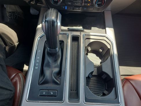 Used 2019 Ford F150 Platinum w/ Equipment Group 701A Luxury AWD/4WD image 21