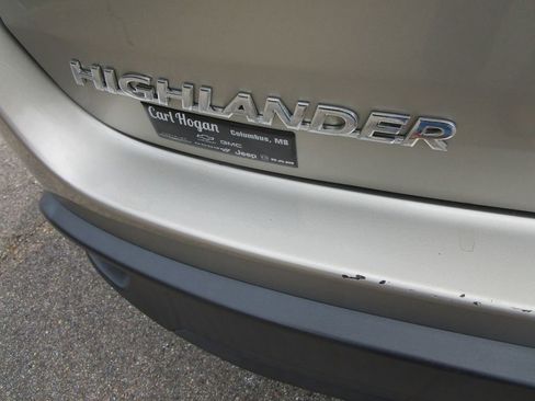 Used 2015 Toyota Highlander XLE FWD image 10