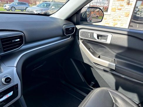 Used 2022 Ford Explorer XLT w/ Equipment Group 202A image 23