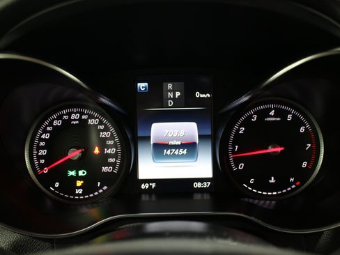 Used 2019 Mercedes-Benz GLC 300 4MATIC image 15