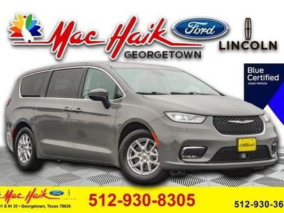 Used 2023 Chrysler Pacifica Touring-L
