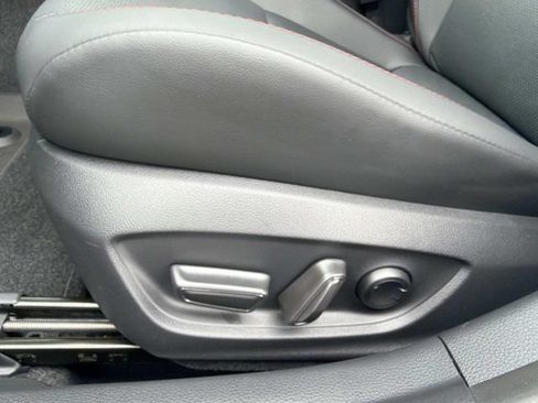 Certified 2026 Toyota Prius Plug-In Hybrid FWD image 10