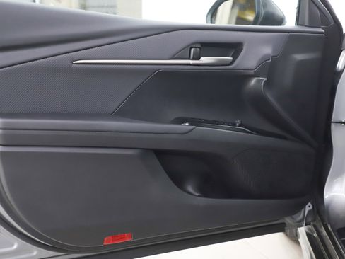 Used 2025 Toyota Camry SE w/ Multimedia Upgrade Package image 17