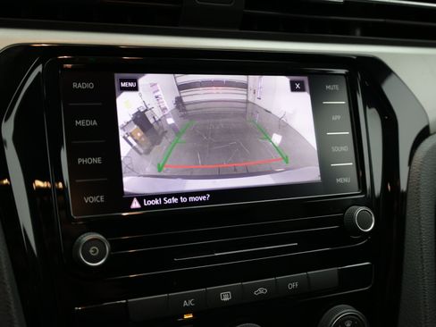 Used 2021 Volkswagen Passat 2.0T S FWD image 16