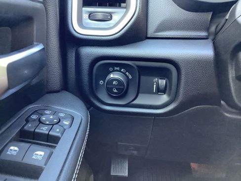 New 2026 RAM 2500 Big Horn AWD/4WD image 15