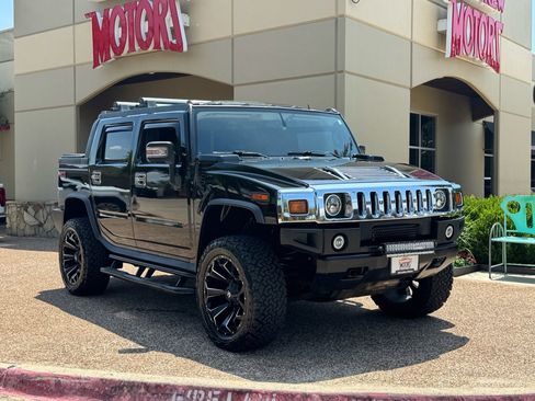 Used 2005 HUMMER H2 SUT w/ Preferred Equipment Group AWD/4WD image 6