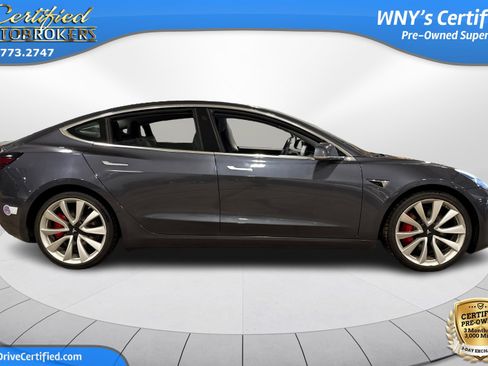 Used 2019 Tesla Model 3 Performance AWD/4WD image 4