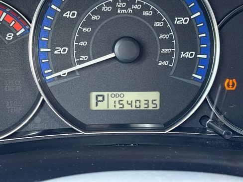 Used 2011 Subaru Forester 2.5X Premium AWD/4WD image 18