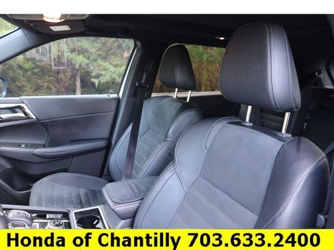 Used 2024 Mitsubishi Outlander SE Black Edition image 23