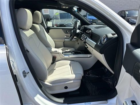 Used 2024 Mercedes-Benz EQB 250+ image 28