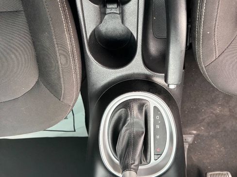 Used 2016 Kia Soul FWD image 16
