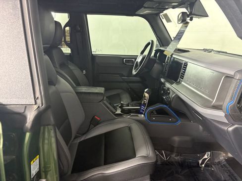Used 2024 Ford Bronco Black Diamond AWD/4WD image 35