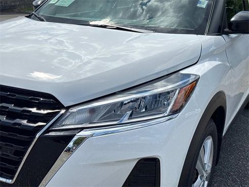 New 2025 Nissan Kicks Play S image 12