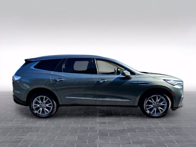 Used 2023 Buick Enclave Essence w/ Experience Buick Package AWD/4WD image 4