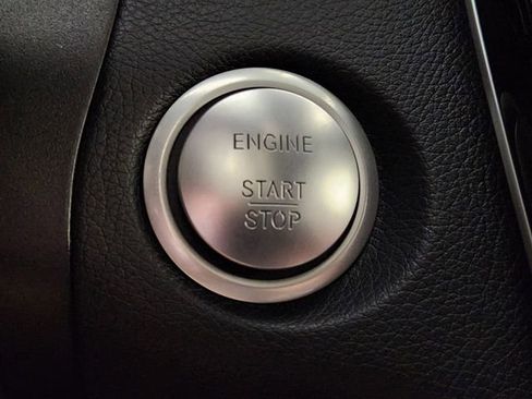 Used 2018 Mercedes-Benz GLC 43 AMG 4MATIC image 21