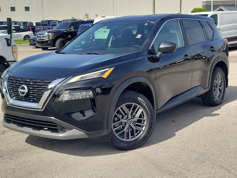 Used 2023 Nissan Rogue S FWD image 32