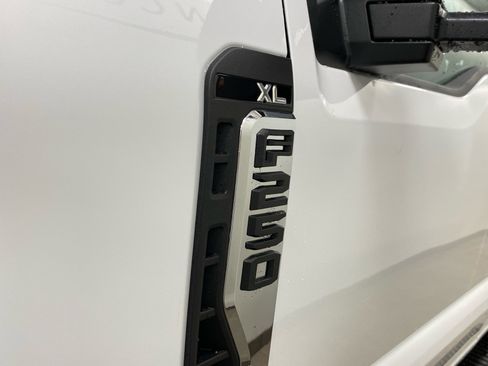 New 2026 Ford F250 XL w/ XL Chrome Package image 8