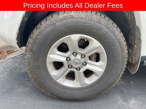 Used 2019 Toyota 4Runner SR5 Premium AWD/4WD image 2