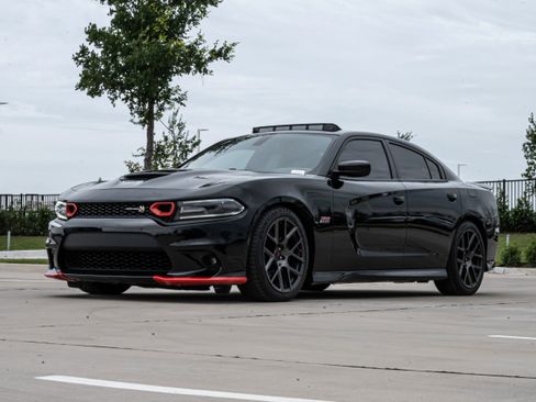 Used 2019 Dodge Charger Scat Pack w/ Plus Group RWD image 5