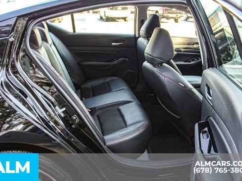 Used 2025 Nissan Altima 2.5 SR FWD image 19