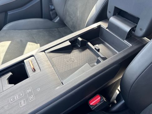 Certified 2024 Nissan Ariya FWD image 23