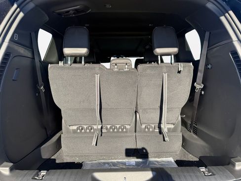 New 2026 Chrysler Pacifica Limited w/ S Appearance Package image 18