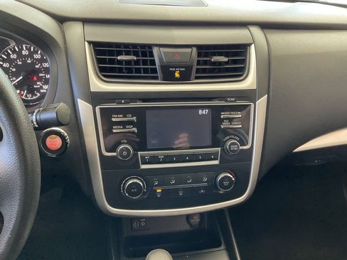 Used 2017 Nissan Altima 2.5 S w/ Power Driver Seat Package image 15