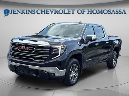Used 2025 GMC Sierra 1500 SLT AWD/4WD image 9