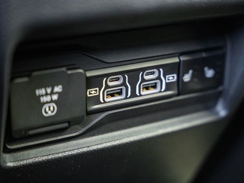 New 2025 Jeep Grand Cherokee Overland w/ Adv Protech Group III image 31